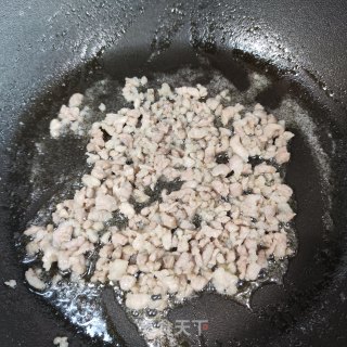 肉末炖豆腐的做法步骤：2